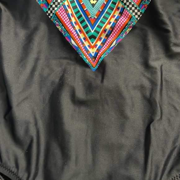 Jessica Simpson Aztec print one piece - Picture 4 of 4